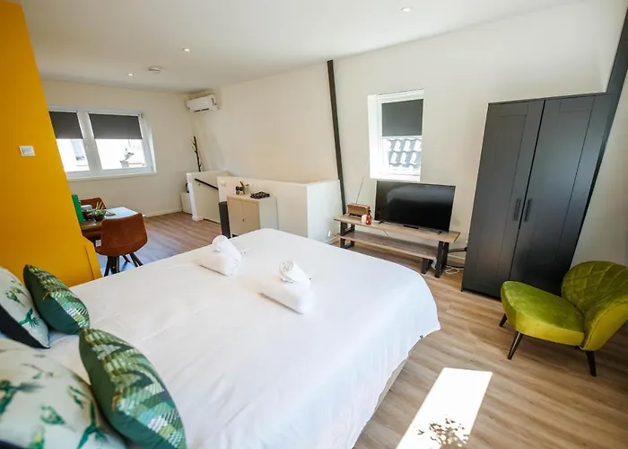 Deluxe 35M2 City Center Suite With Views - Db6C