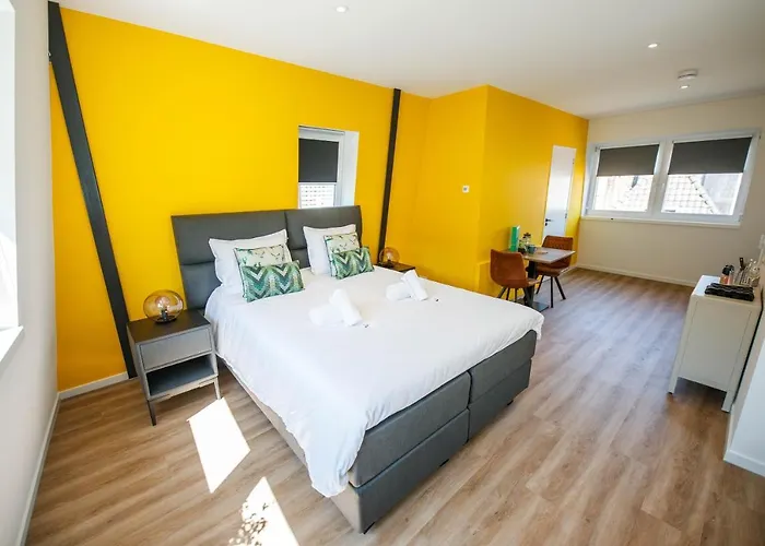 Deluxe 35M2 City Center Suite With Views - Db6C
